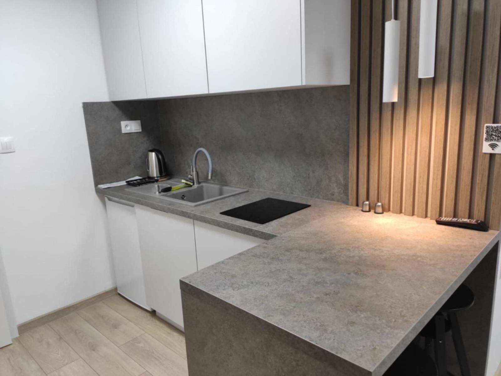 Privat Julia Hotel Vrbov Exterior foto