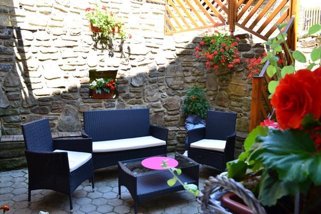 Privat Julia Hotel Vrbov Exterior foto