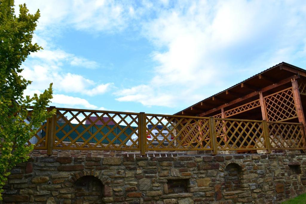Privat Julia Hotel Vrbov Exterior foto